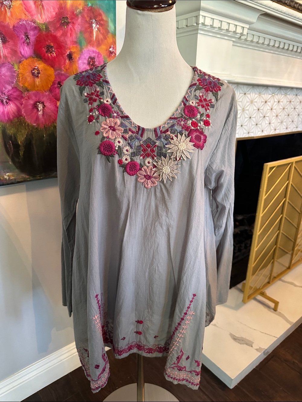 Johnny Was Light Gray Embroidered Floral Tunic with Pink Accents